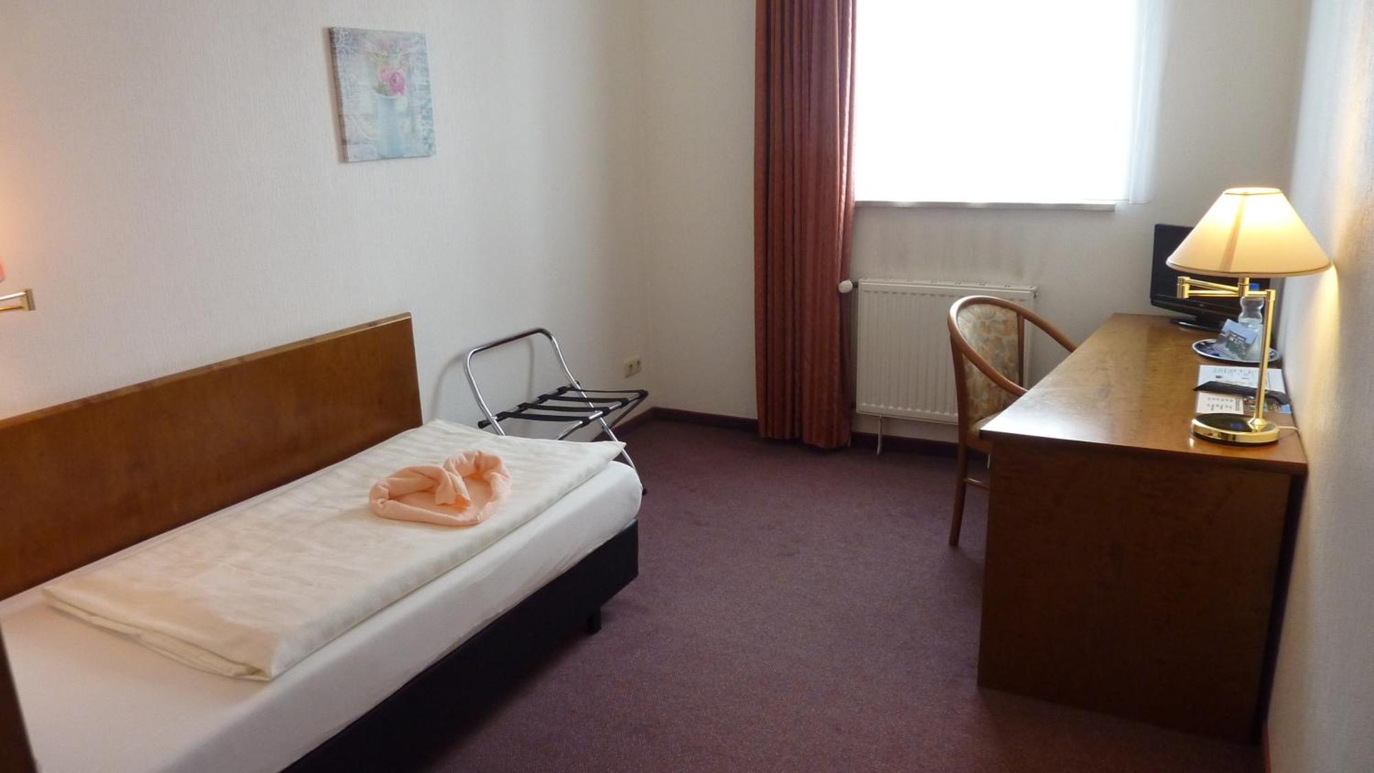 Heidehotel Herrenbruecke Faßberg Стая снимка